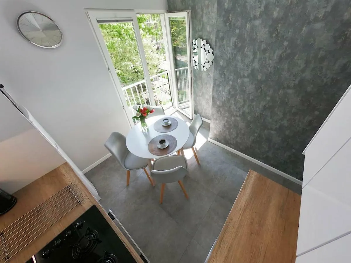 New Apartment - 300 M Town Hall - 3 Rooms - 7 People Breslavia Polonia