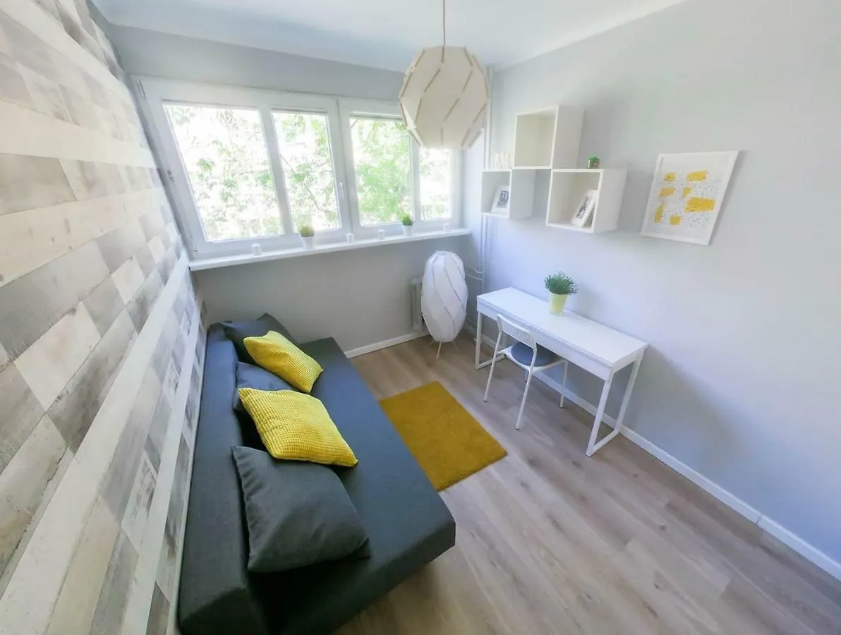 New Apartment - 300 M Town Hall - 3 Rooms - 7 People Breslavia 0*,  Polonia